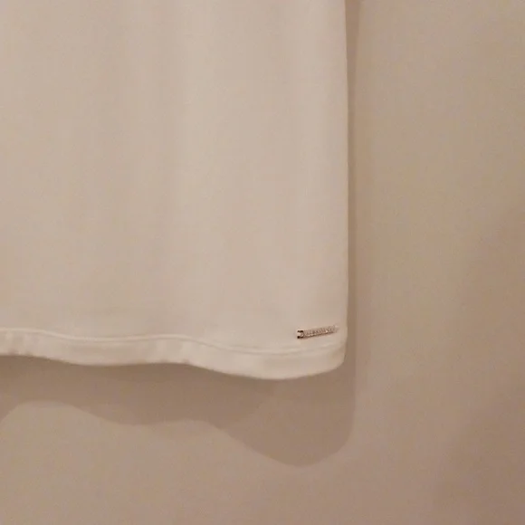 LIKE NEW Calvin Klein V-neck Blouse - Picture 4 of 4